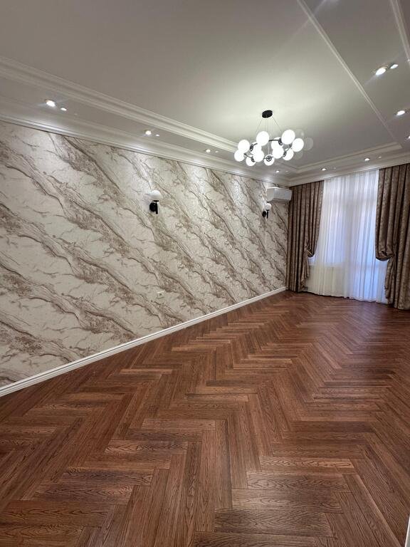 Satılır 2 otaqlı yeni tikili, 108 m², 28 May m.-8