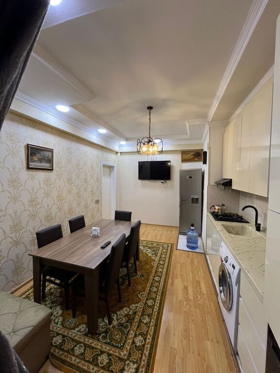 Satılır 3 otaqlı yeni tikili, 90 m², İnşaatçılar m.-2
