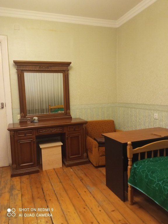 Kirayə verilir 2 otaqlı köhnə tikili, 65 m², Bakıxanov (Razin)-16