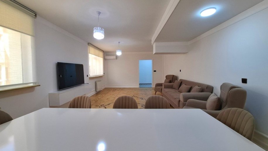 Satılır 3 otaqlı köhnə tikili, 113 m², 28 May m.-6