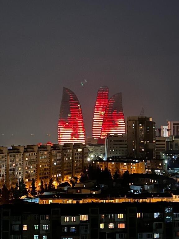 Kirayə verilir 4 otaqlı yeni tikili, 200 m², İçərişəhər m.-2