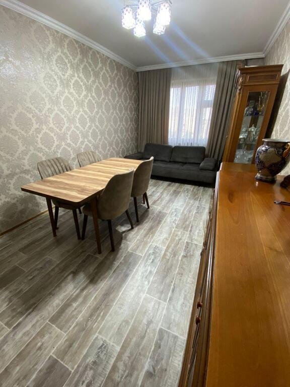 Kirayə verilir 2 otaqlı köhnə tikili, 60 m², Memar Əcəmi m.-5