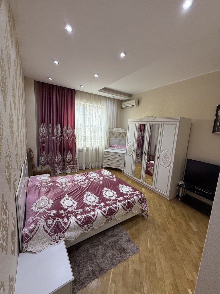 Satılır 3 otaqlı yeni tikili, 130 m², 28 May m.-16