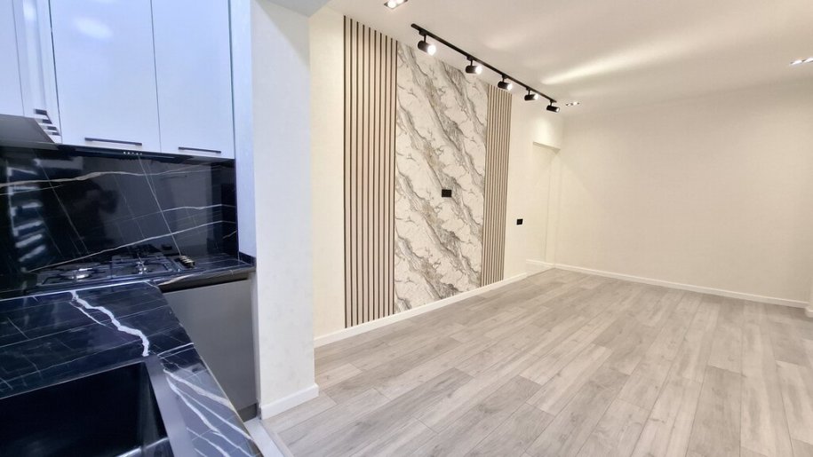 Satılır 2 otaqlı köhnə tikili, 55 m², Azadlıq Prospekti m.-10