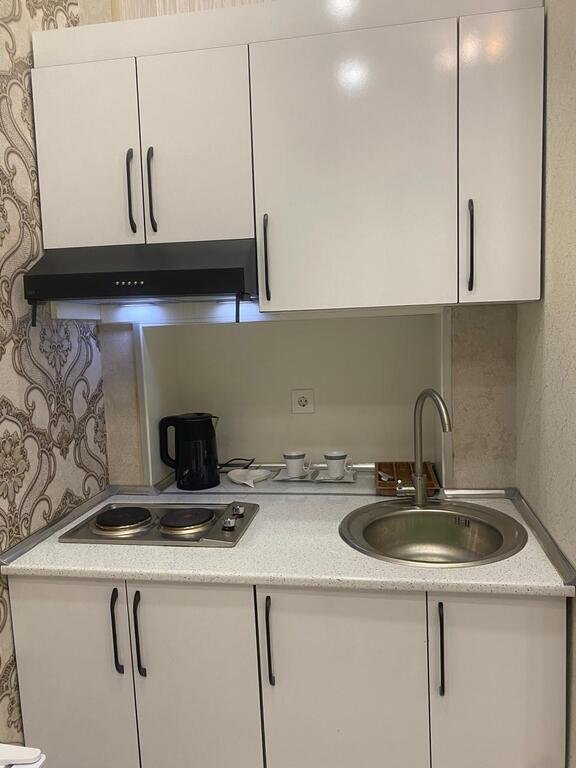 Kirayə verilir 1 otaqlı köhnə tikili, 18 m², Sahil m.-13