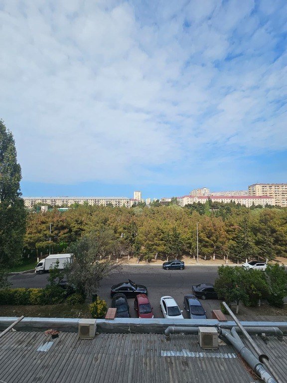 Satılır 4 otaqlı köhnə tikili, 90 m², Sumqayıt-11