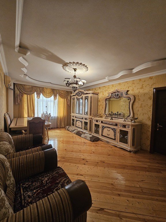 Satılır 4 otaqlı köhnə tikili, 90 m², Sumqayıt-18