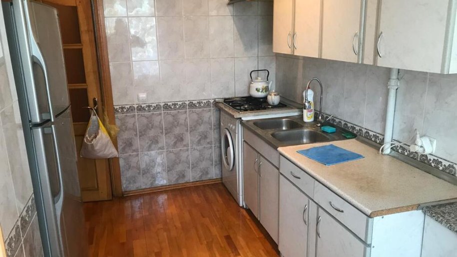 Satılır 2 otaqlı köhnə tikili, 52 m², Yasamal-4