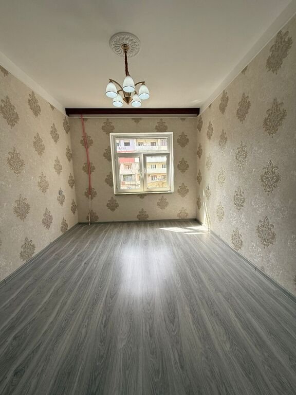 Satılır 5 otaqlı köhnə tikili, 120 m², 20 Yanvar m.-3