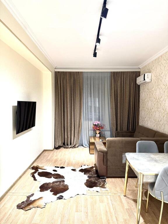 Kirayə verilir 3 otaqlı yeni tikili, 90 m², 28 May m.-2