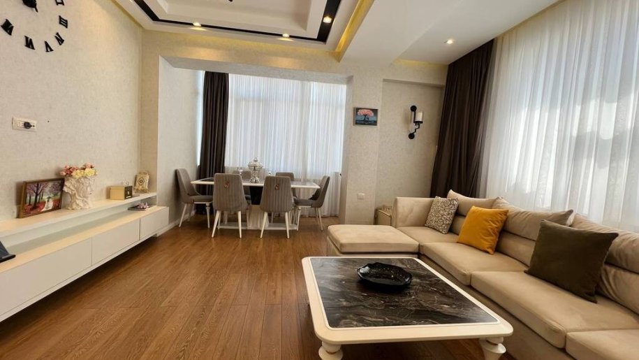 Kirayə verilir 2 otaqlı yeni tikili, 75 m², İnşaatçılar m.-5