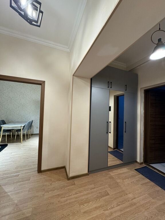Kirayə verilir 3 otaqlı yeni tikili, 100 m², 28 May m.-14