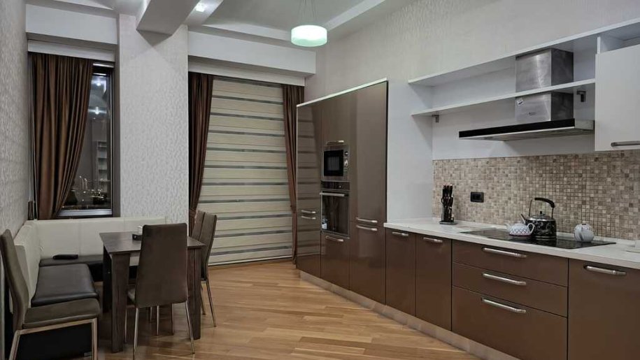 Kirayə verilir 4 otaqlı yeni tikili, 250 m², İçərişəhər m.-14