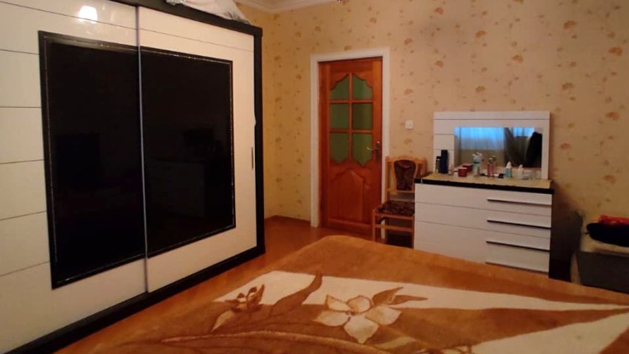 Satılır 5 otaqlı köhnə tikili, 130 m², Neftçilər m.-9