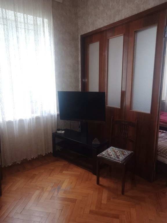 Kirayə verilir 2 otaqlı köhnə tikili, 60 m², Nizami m.-1