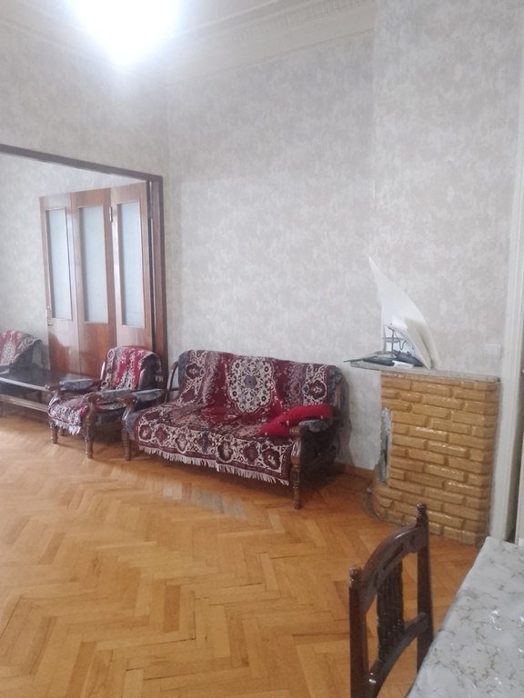 Kirayə verilir 2 otaqlı köhnə tikili, 60 m², Nizami m.-2