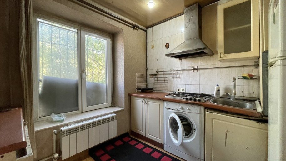 Kirayə verilir 3 otaqlı köhnə tikili, 90 m², 8 noyabr-10