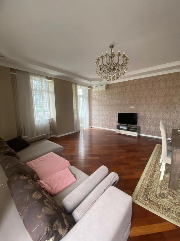Satılır 3 otaqlı yeni tikili, 155 m², 28 May m.-2