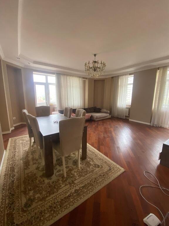Satılır 3 otaqlı yeni tikili, 155 m², 28 May m.-5