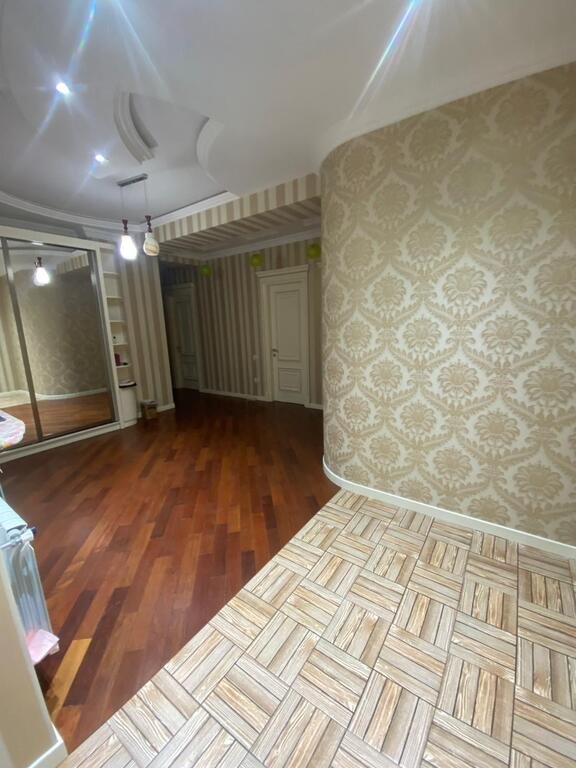 Satılır 3 otaqlı yeni tikili, 155 m², 28 May m.-18