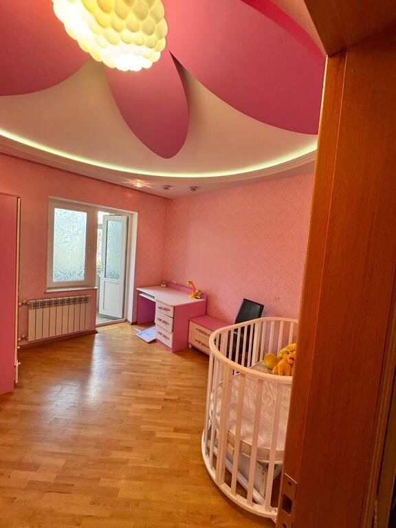 Satılır 4 otaqlı köhnə tikili, 110 m², Azadlıq Prospekti m.-7