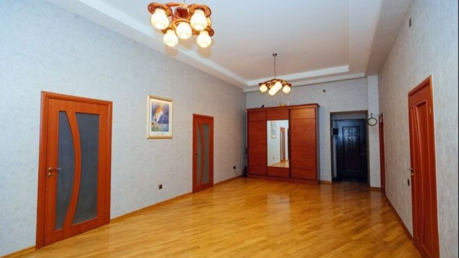 Kirayə verilir 4 otaqlı yeni tikili, 225 m², Sahil m.-9
