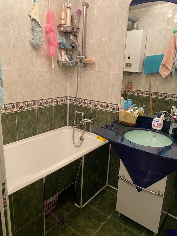 Satılır 4 otaqlı köhnə tikili, 85 m², Azadlıq Prospekti m.-9