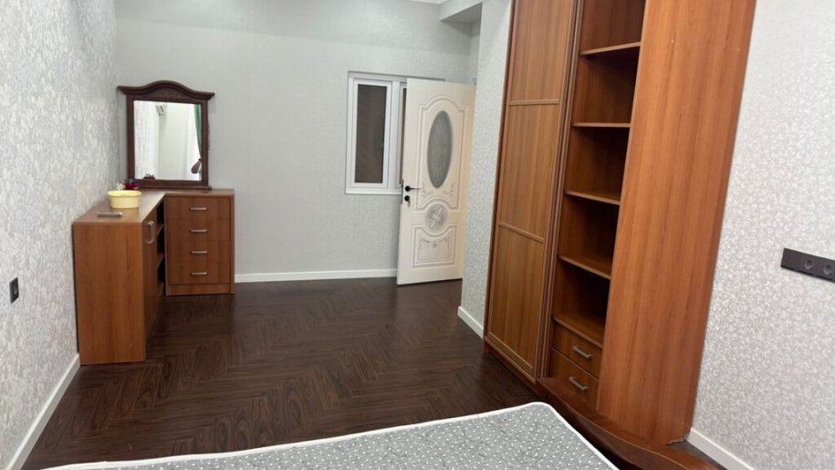 Kirayə verilir 4 otaqlı yeni tikili, 136 m², Koroğlu m.-14