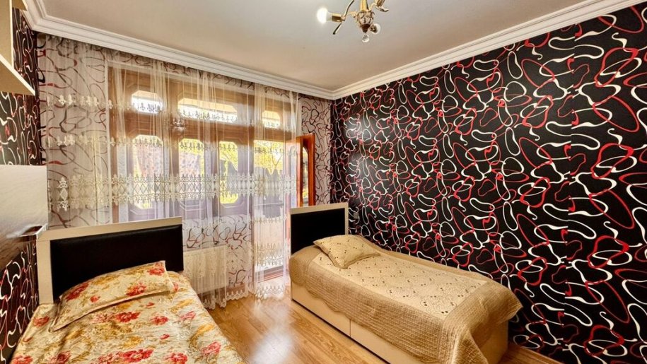 Satılır 4 otaqlı köhnə tikili, 120 m², Neftçilər m.-4