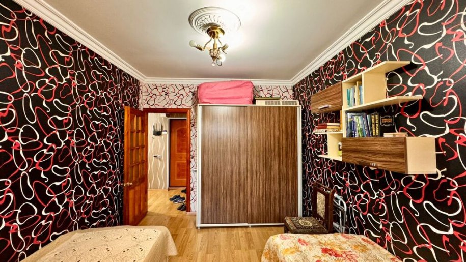 Satılır 4 otaqlı köhnə tikili, 120 m², Neftçilər m.-5