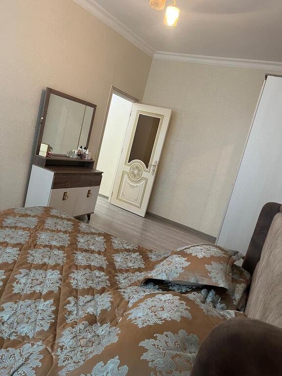 Satılır 4 otaqlı köhnə tikili, 96 m², Koroğlu m.-1