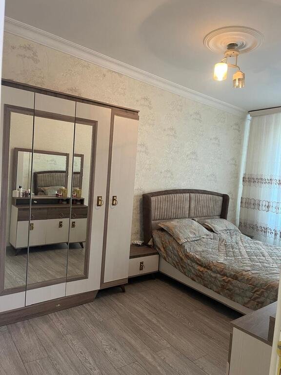 Satılır 4 otaqlı köhnə tikili, 96 m², Koroğlu m.-3