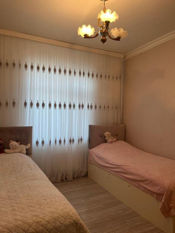 Satılır 4 otaqlı köhnə tikili, 96 m², Koroğlu m.-11