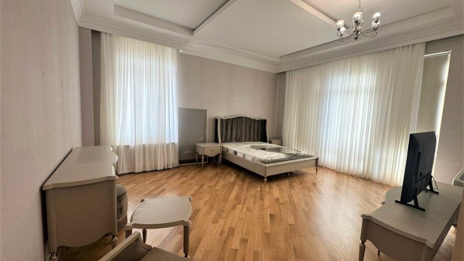 Kirayə verilir 5 otaqlı yeni tikili, 480 m², İçərişəhər m.-13