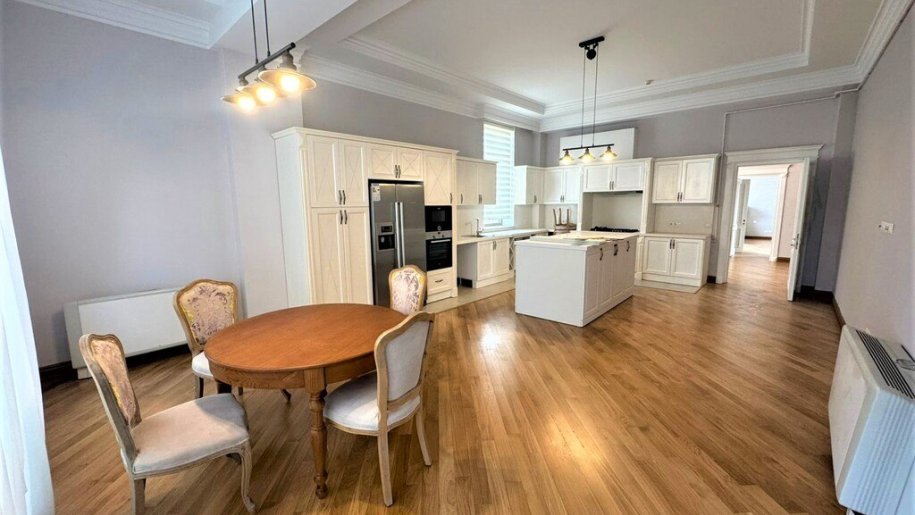 Kirayə verilir 5 otaqlı yeni tikili, 480 m², İçərişəhər m.-14