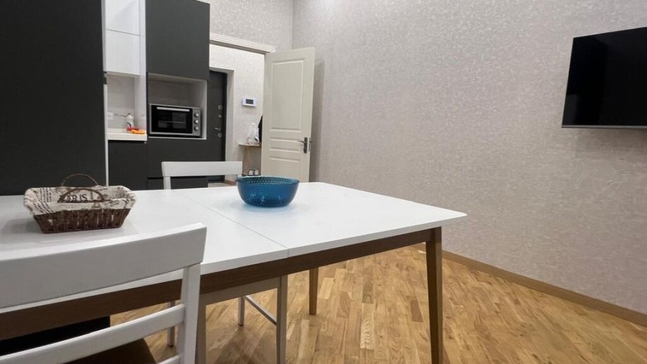 Kirayə verilir 2 otaqlı yeni tikili, 60 m², 28 May m.-10