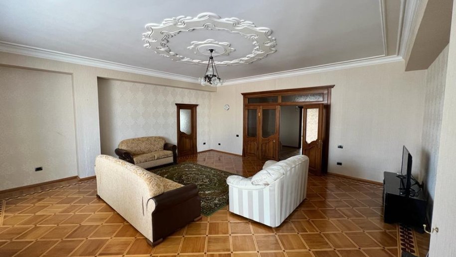 Kirayə verilir 4 otaqlı yeni tikili, 190 m², Nizami m.-2