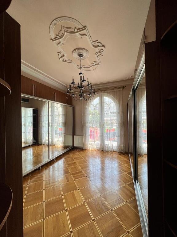 Kirayə verilir 4 otaqlı yeni tikili, 190 m², Nizami m.-8