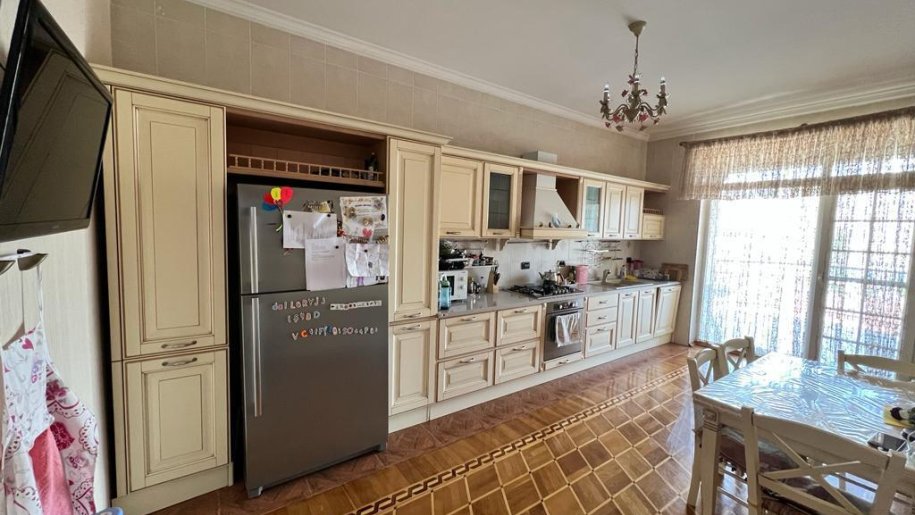 Kirayə verilir 4 otaqlı yeni tikili, 190 m², Nizami m.-9