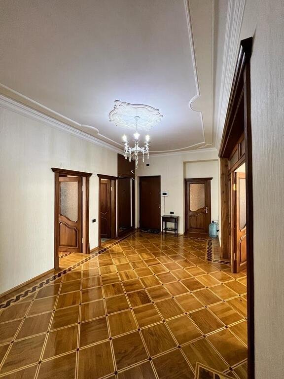 Kirayə verilir 4 otaqlı yeni tikili, 190 m², Nizami m.-10