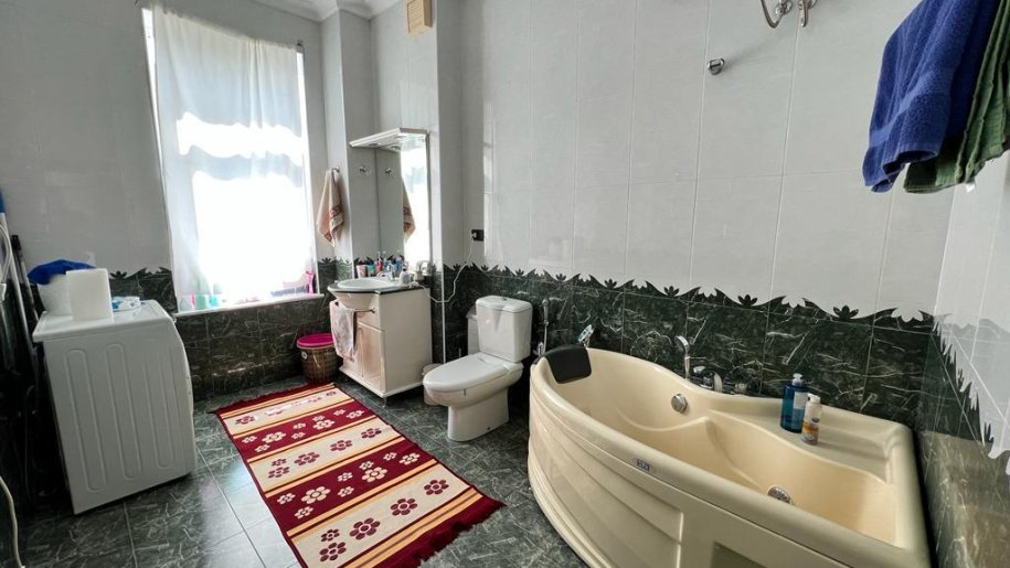 Kirayə verilir 4 otaqlı yeni tikili, 190 m², Nizami m.-13