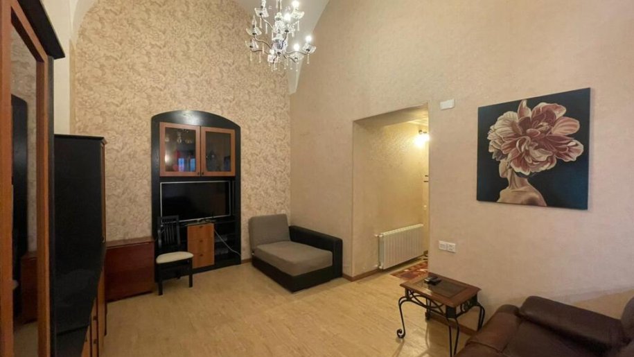 Kirayə verilir 3 otaqlı köhnə tikili, 100 m², İçərişəhər m.-2