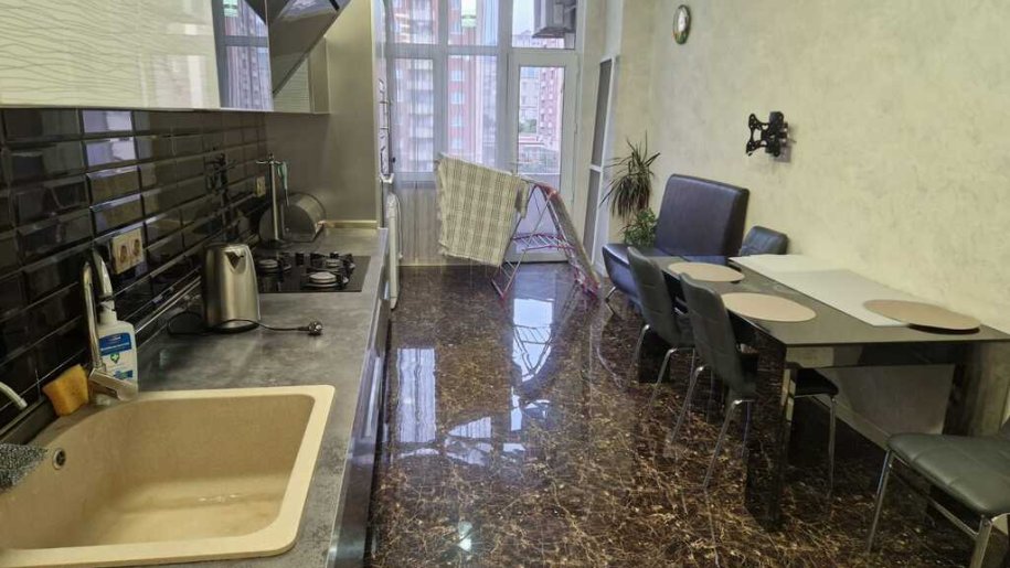 Kirayə verilir 4 otaqlı yeni tikili, 180 m², Nizami m.-6
