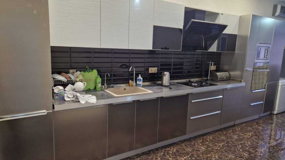 Kirayə verilir 4 otaqlı yeni tikili, 180 m², Nizami m.-7