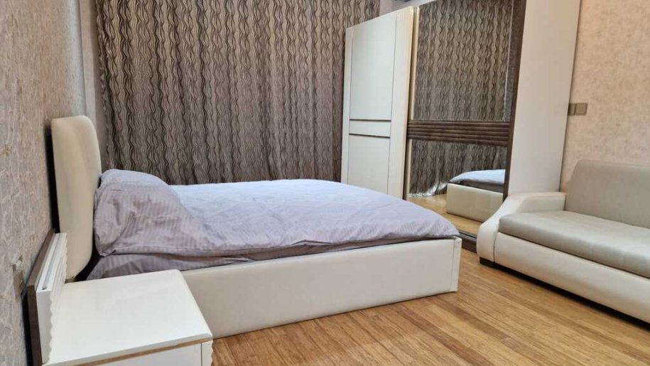 Kirayə verilir 4 otaqlı yeni tikili, 180 m², Nizami m.-10