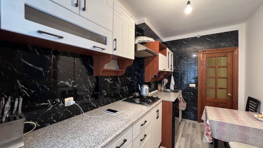 Satılır 3 otaqlı köhnə tikili, 70 m², Badamdar-8