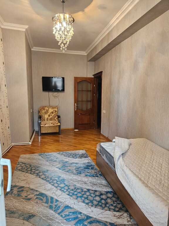 Kirayə verilir 3 otaqlı yeni tikili, 100 m², 8 noyabr-8