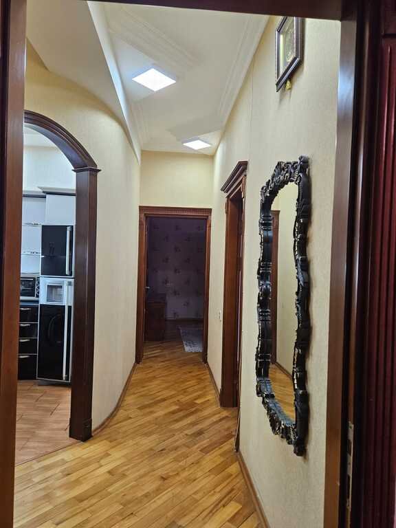 Kirayə verilir 3 otaqlı yeni tikili, 100 m², 8 noyabr-9