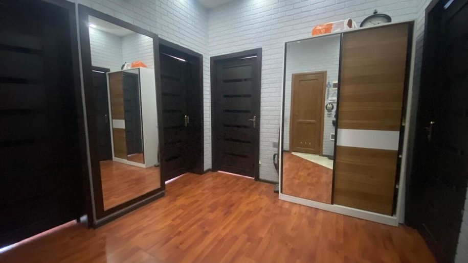 Satılır 3 otaqlı yeni tikili, 110 m², Xalqlar dostluğu m.-15