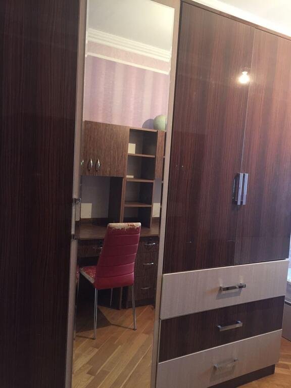 Kirayə verilir 3 otaqlı köhnə tikili, 90 m², Gənclik m.-5